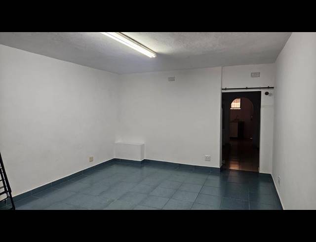 1 BEDROOM PROPERTY TO RENT IN GREENWOOD PARK